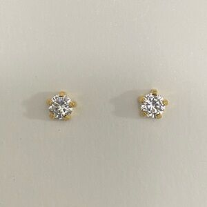 14kt Gold Stud Earrings